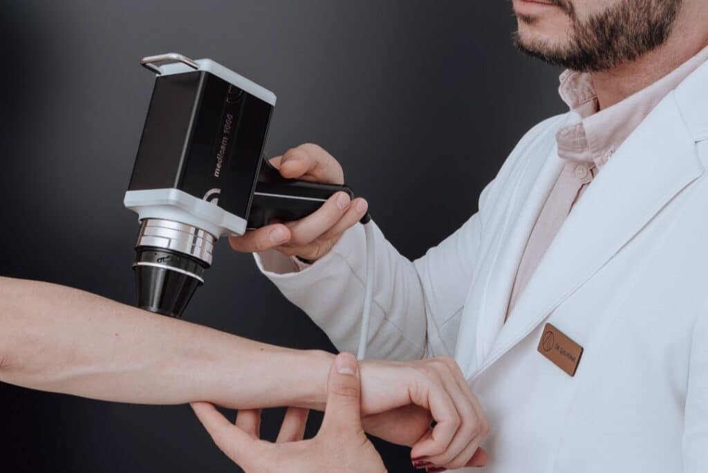 FotoFinder: tecnologia que salva vidas no diagnóstico do câncer de pele