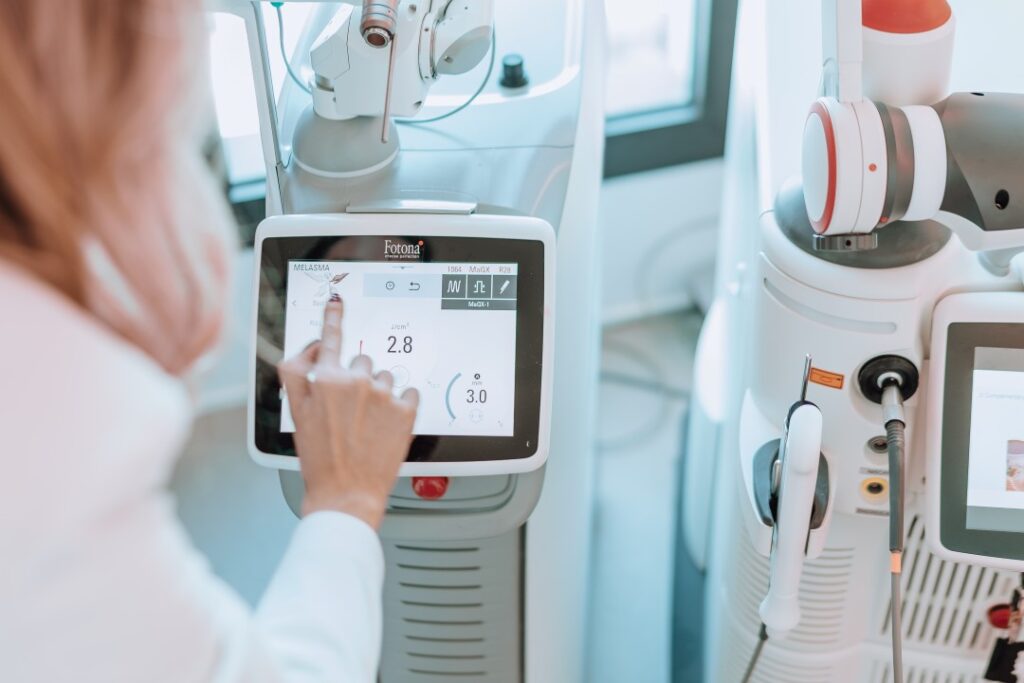 Remoção de Micropigmentação com Laser Fotona: Devolva sua identidade com segurança, conforto e alta tecnologia